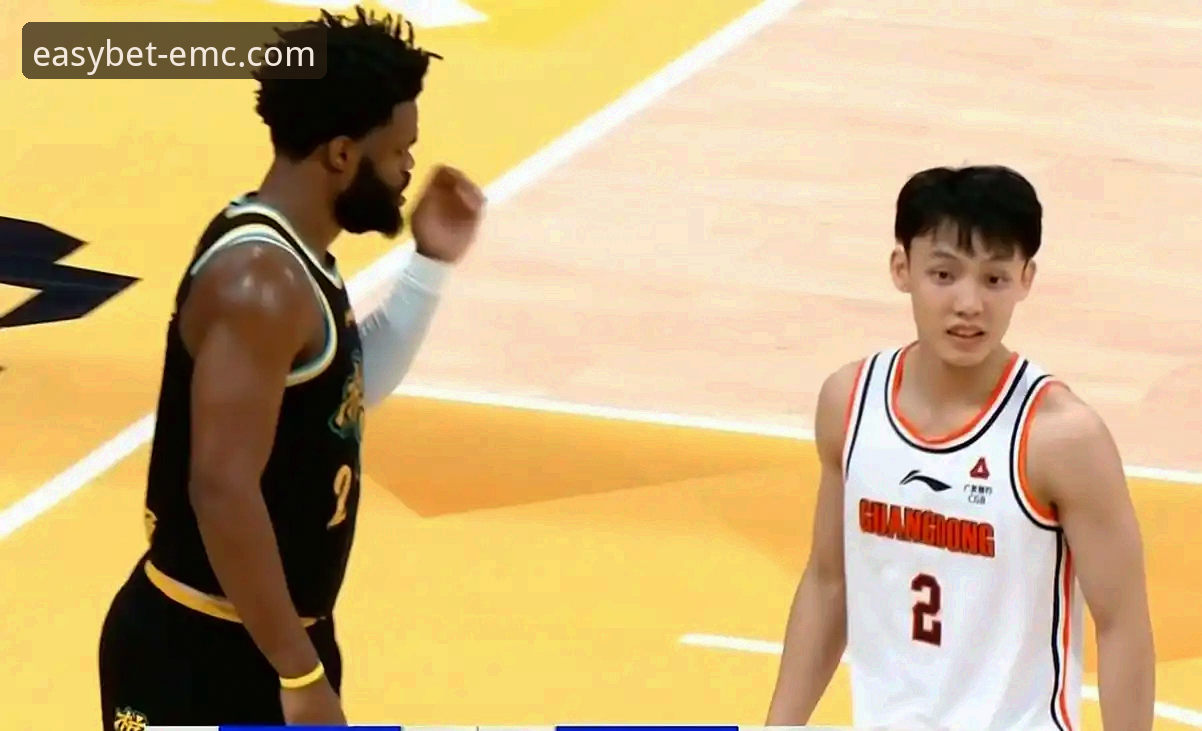 易倍EMC官方网站 皮特森神准vs周琦失罚:一场逆转好戏,新手如何通过专业平台看懂篮球?